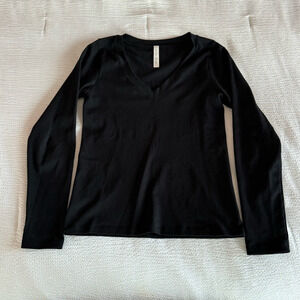 Athleta Renew Seamless V-Neck Long Sleeve Top Black Medium